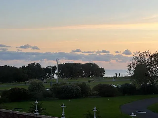 2-Bed Apartment In The Grand Hotel, Folkestone