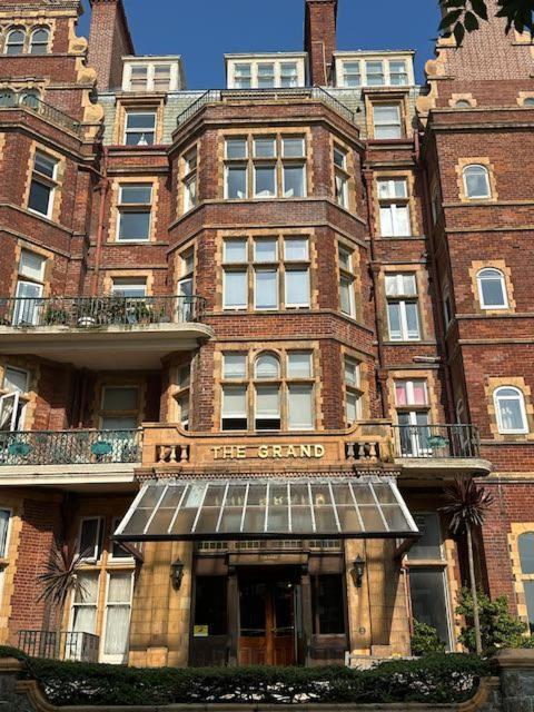 2-bed In The Grand Hotel,